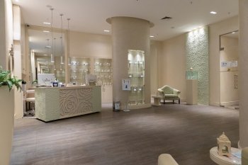 Лечение суставов в Нафталане: цены 2026, отзывы и лучшие санатории