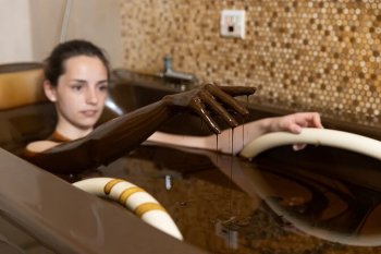 Лечение суставов в Нафталане: цены 2026, отзывы и лучшие санатории